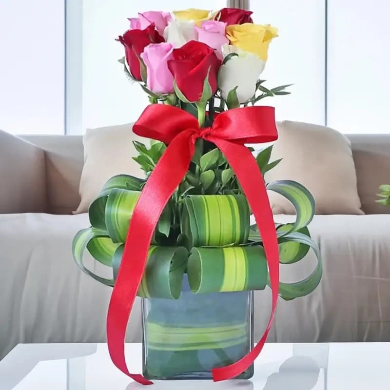 Elegant Glass Vase of Assorted Roses