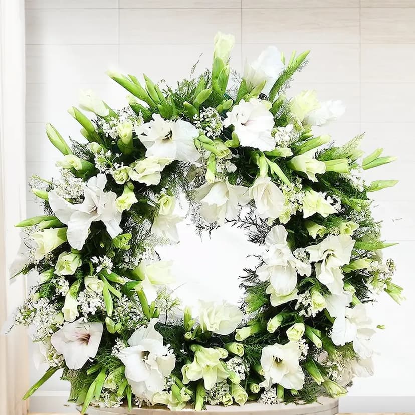 Mixed White flowers Wreath