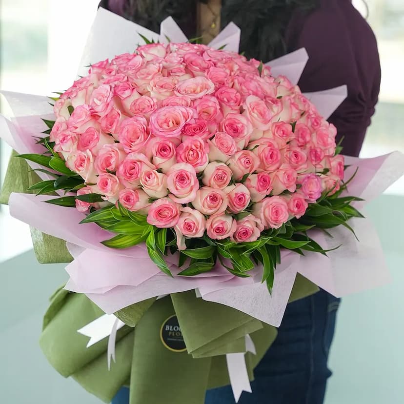 70 pink roses arrangment bouquet