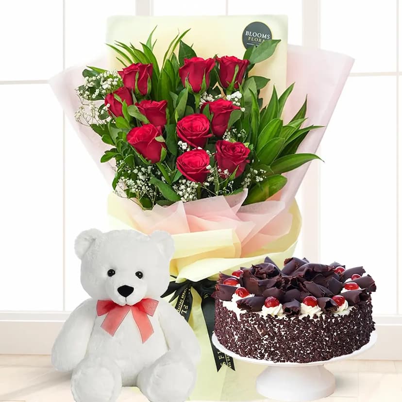 Roses Bouquet With Cake & Teddy