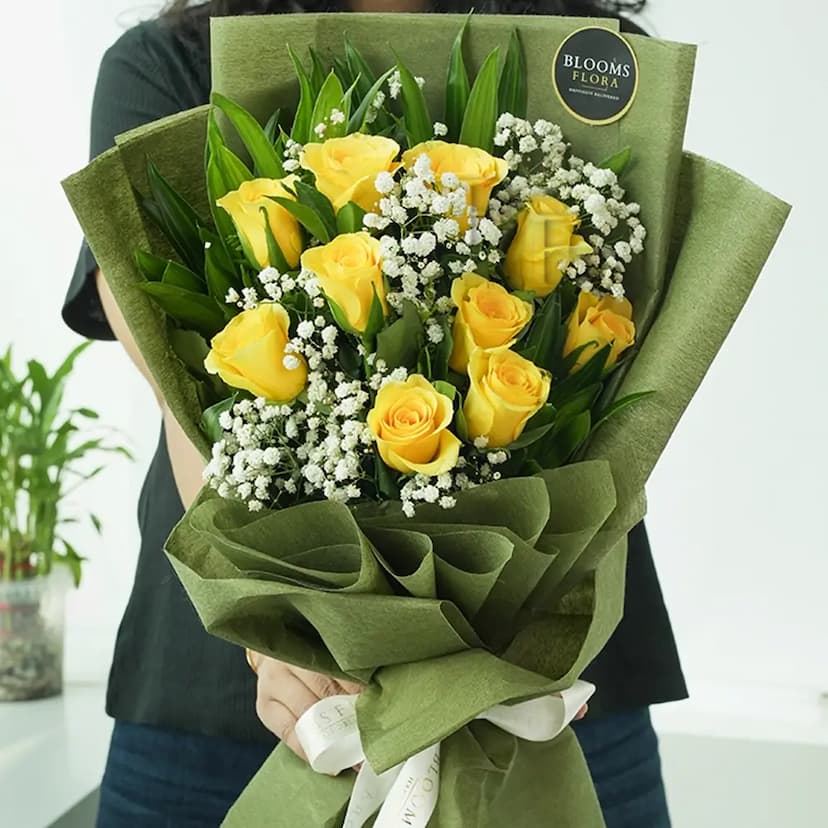 12 yellow roses bouquet