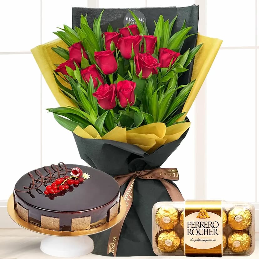 Roses Bouquet With Cake & Chocolate