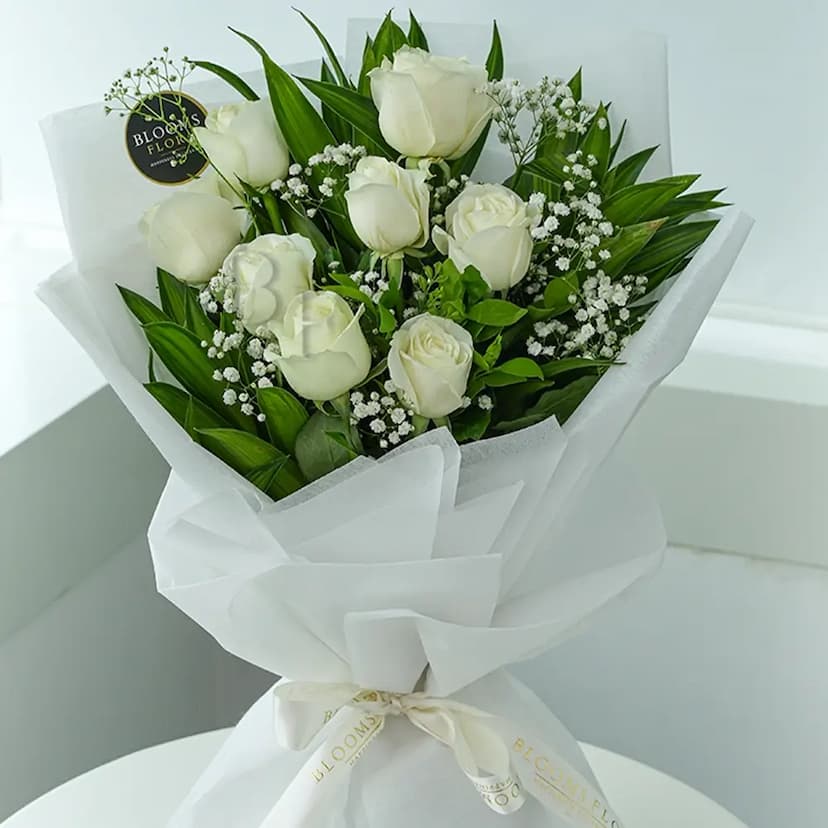 8 white roses bouquet