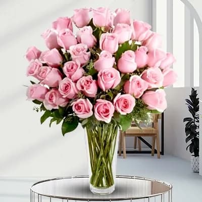 30 Pink Roses in a Vase