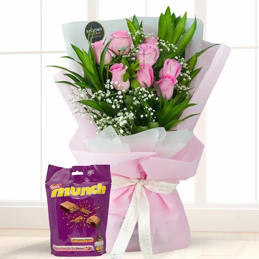 8 pink roses with Munch mini-pack chocolates