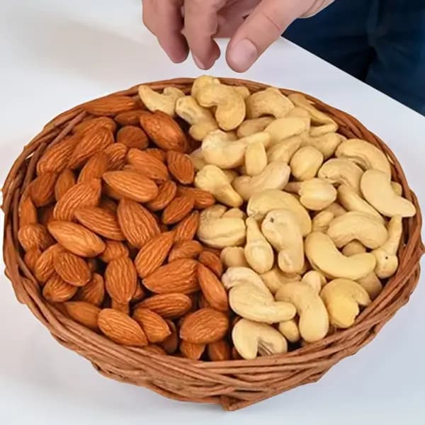 Box of half Kg mixed dry fruits.