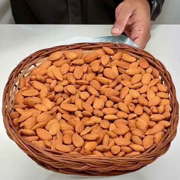 1 Kg Almonds