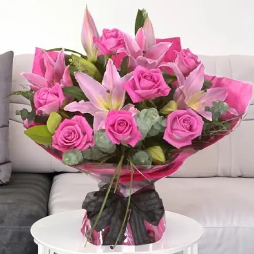 8 pink Roses and 2 pink Lilies Bouquet