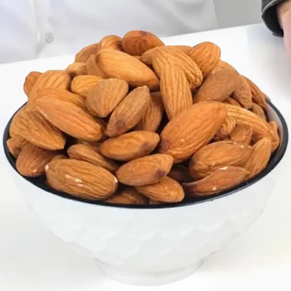 1/2 Kg Almonds