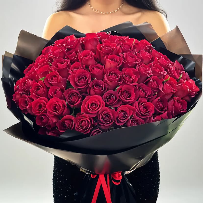 100 red roses bouquet